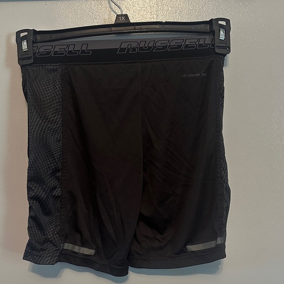 Russell Athletic Kids Black Shorts - Picture 2 of 6